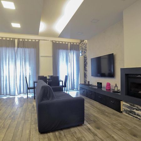 Casa Rosa Lucia Centrale Con Parcheggio Сан Ремо Екстериор снимка