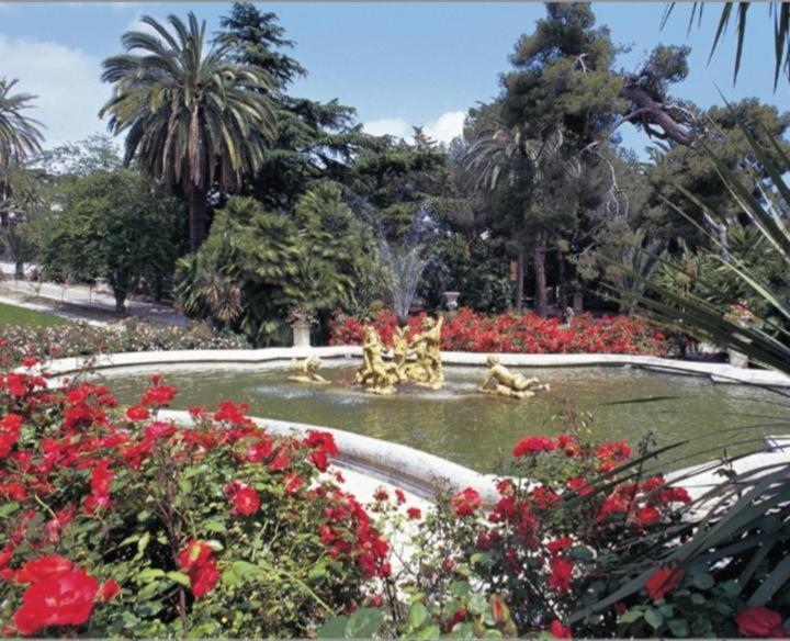 Casa Rosa Lucia Centrale Con Parcheggio Сан Ремо Екстериор снимка